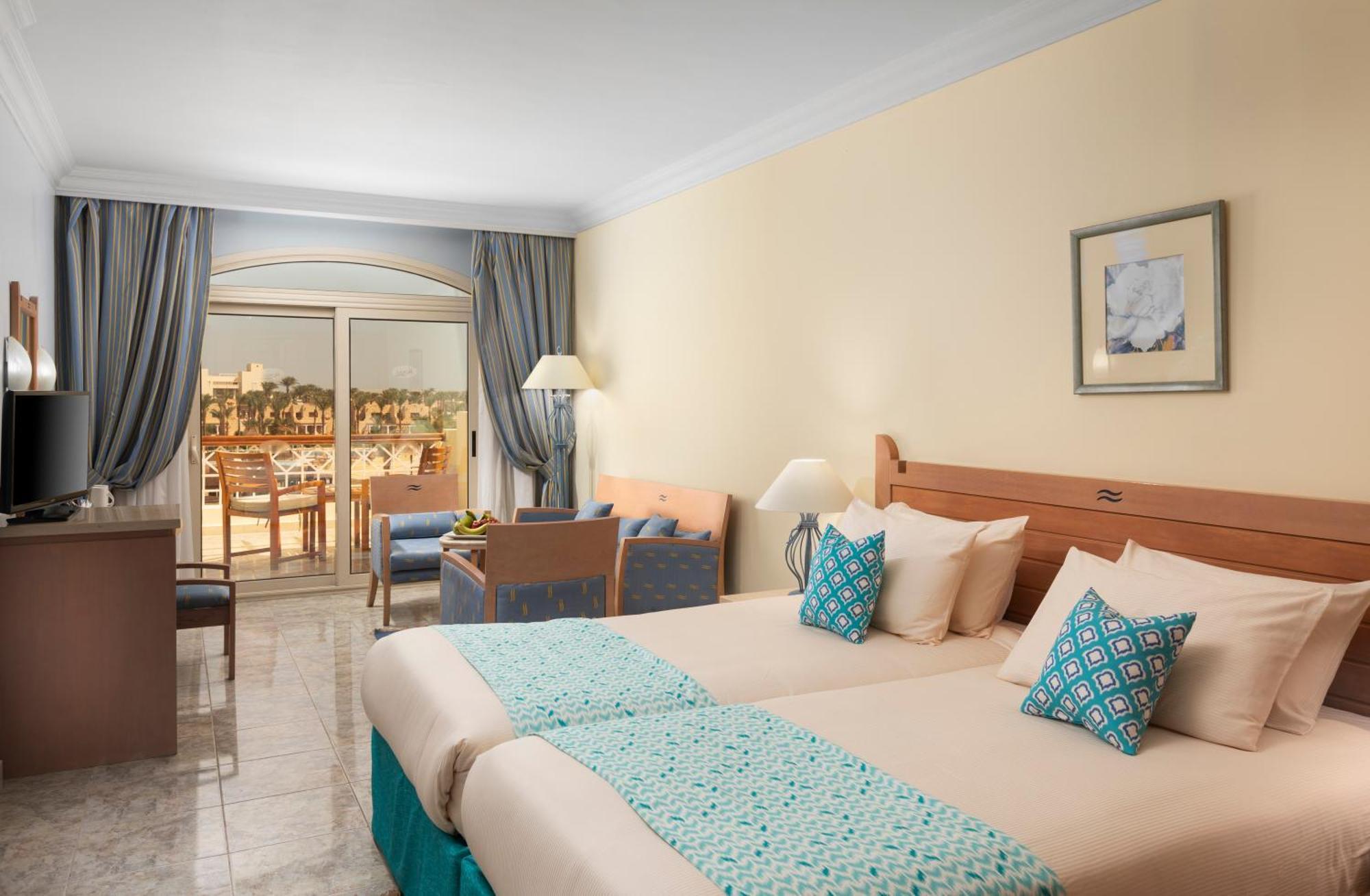 Superior Triple Room with Pool View